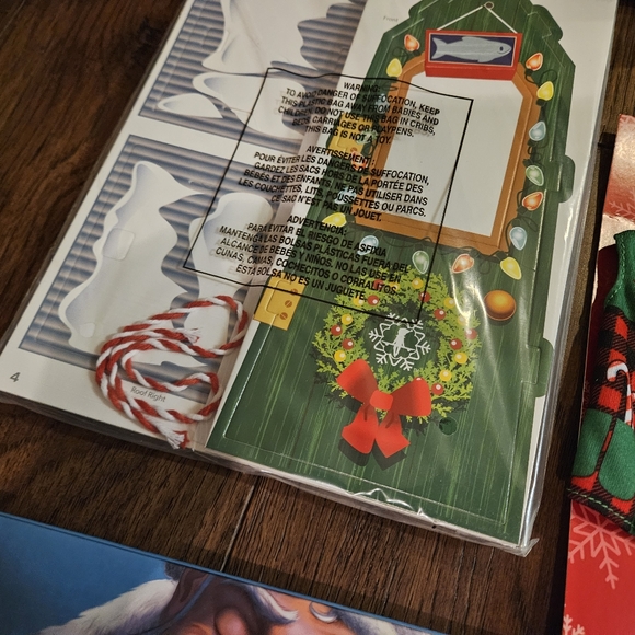 The Elf On The Shelf Claus Couture Frosted Fishing Hut Rock Roll Tools Tips Used - Picture 6 of 7